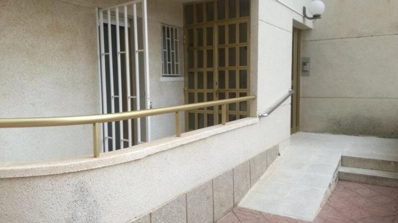 100M2 Big Apartment Private Garden And Pool/ 100M2 Gran Apartamento Jardin Privado Y Piscina / Acogedor Apartamento En Zona Tranquila Y Agradable Cambrils Exterior foto